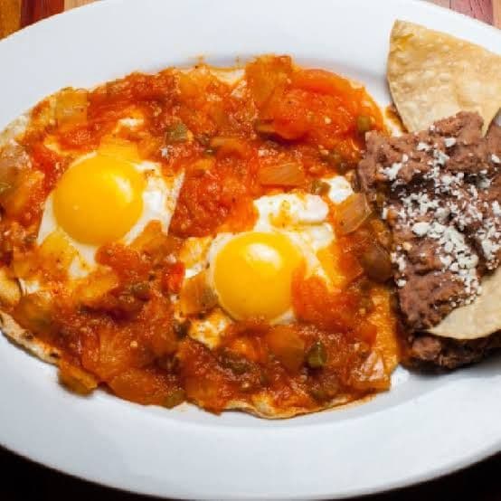 HUEVOS RANCHEROS