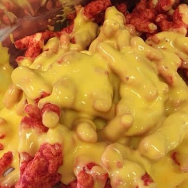 CHEETOS FLAMING HOT CON QUESO