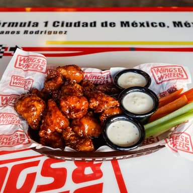 Orden de 18 Piezas de Boneless