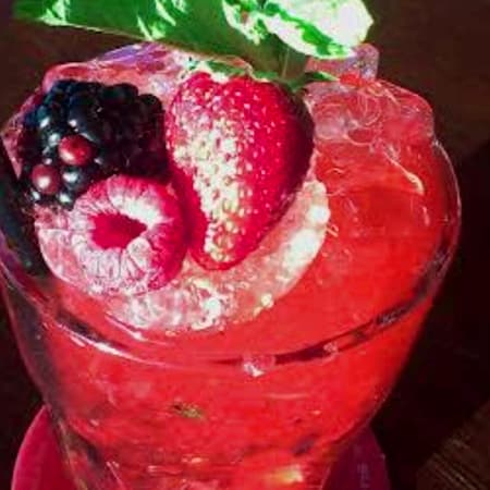 Mojito frutos rojos con alcohol