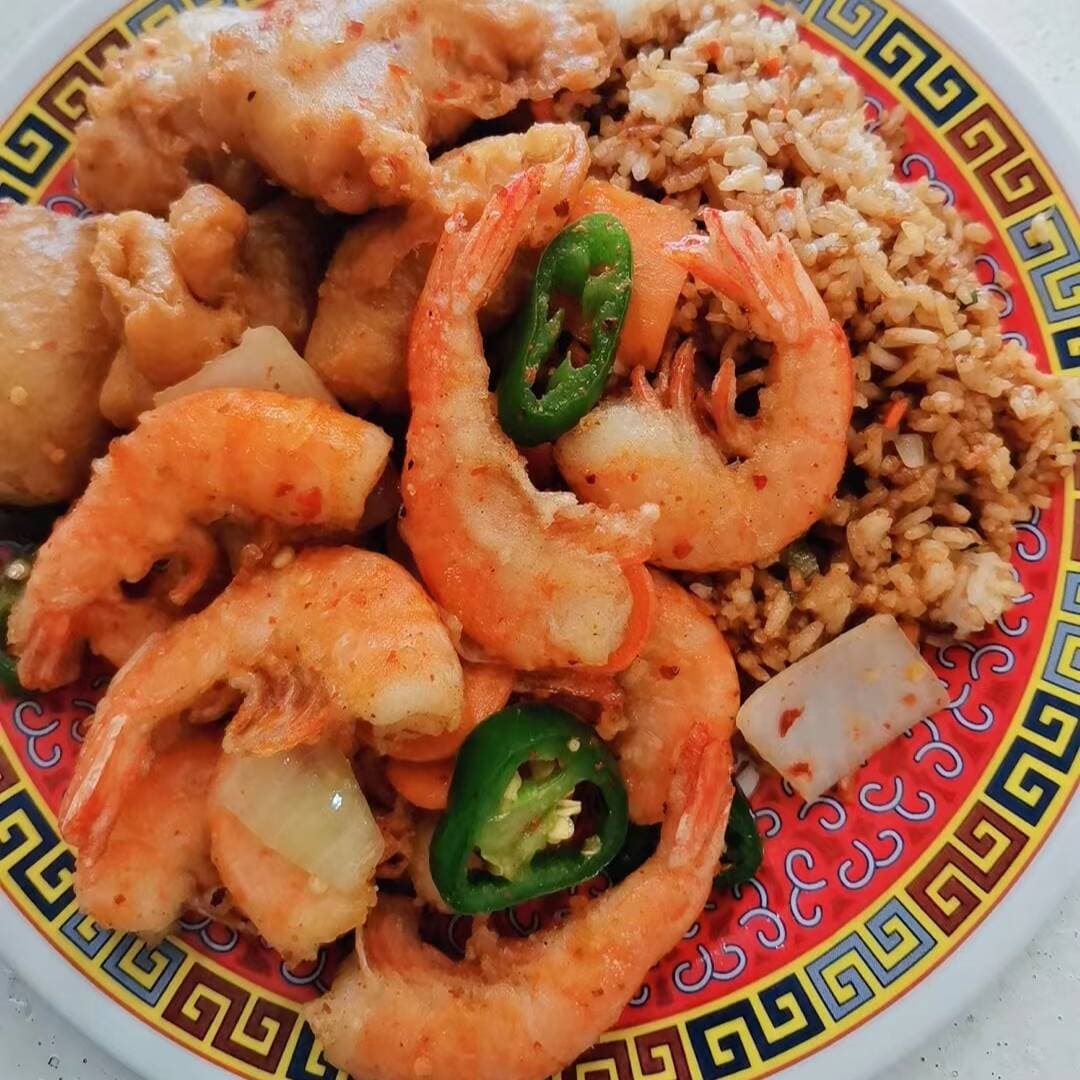 1 Guiso + Camarón 大GRANDE （1餐+虾）