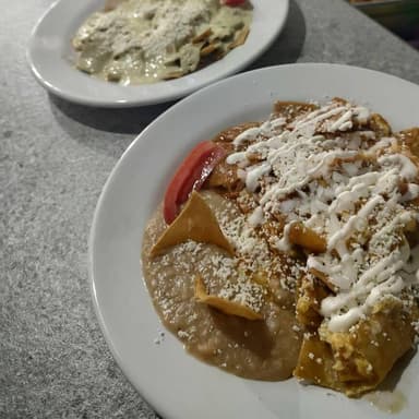 Combo Coca Cola  + Chilaquiles Divorciados