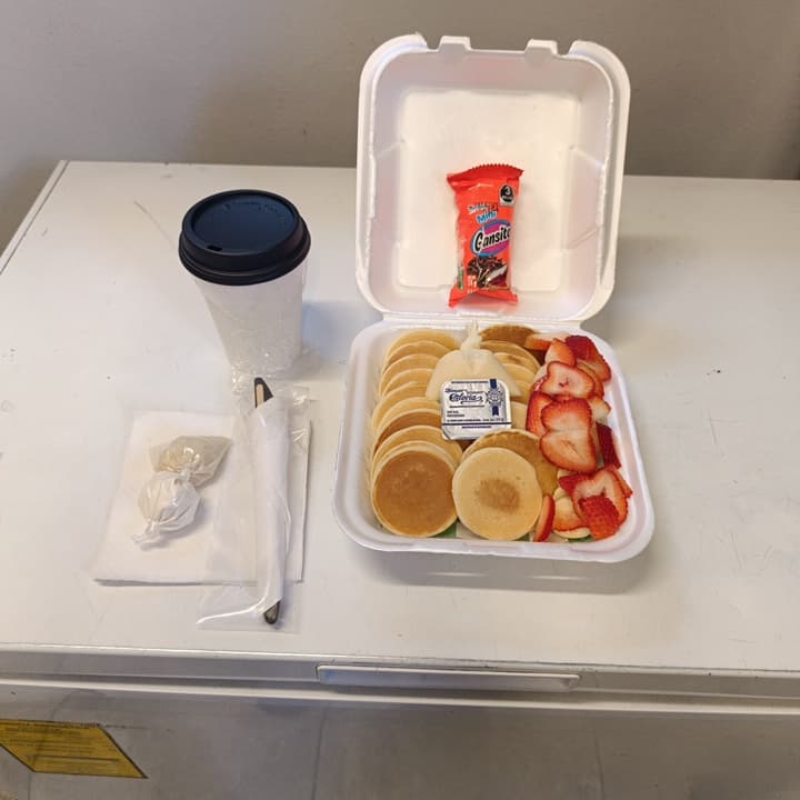 Minihotcakes (10 Piezas) + Café Chico