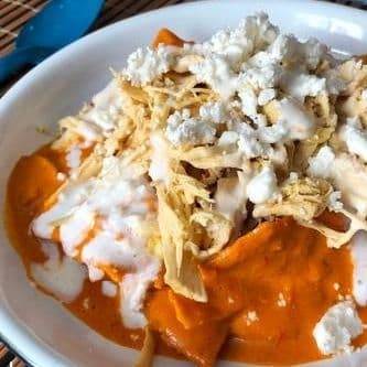 Chilaquiles con Salsa de Cacahuate