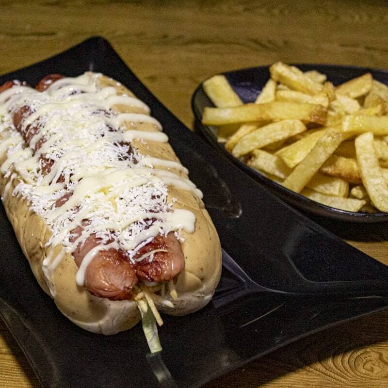 Perros Ranchero & Papas Fritas