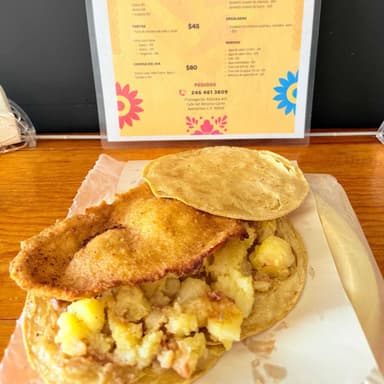 Mega Taco de Milanesa de Pollo