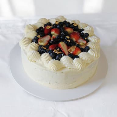 Pastel Limón con Frutos Rojos