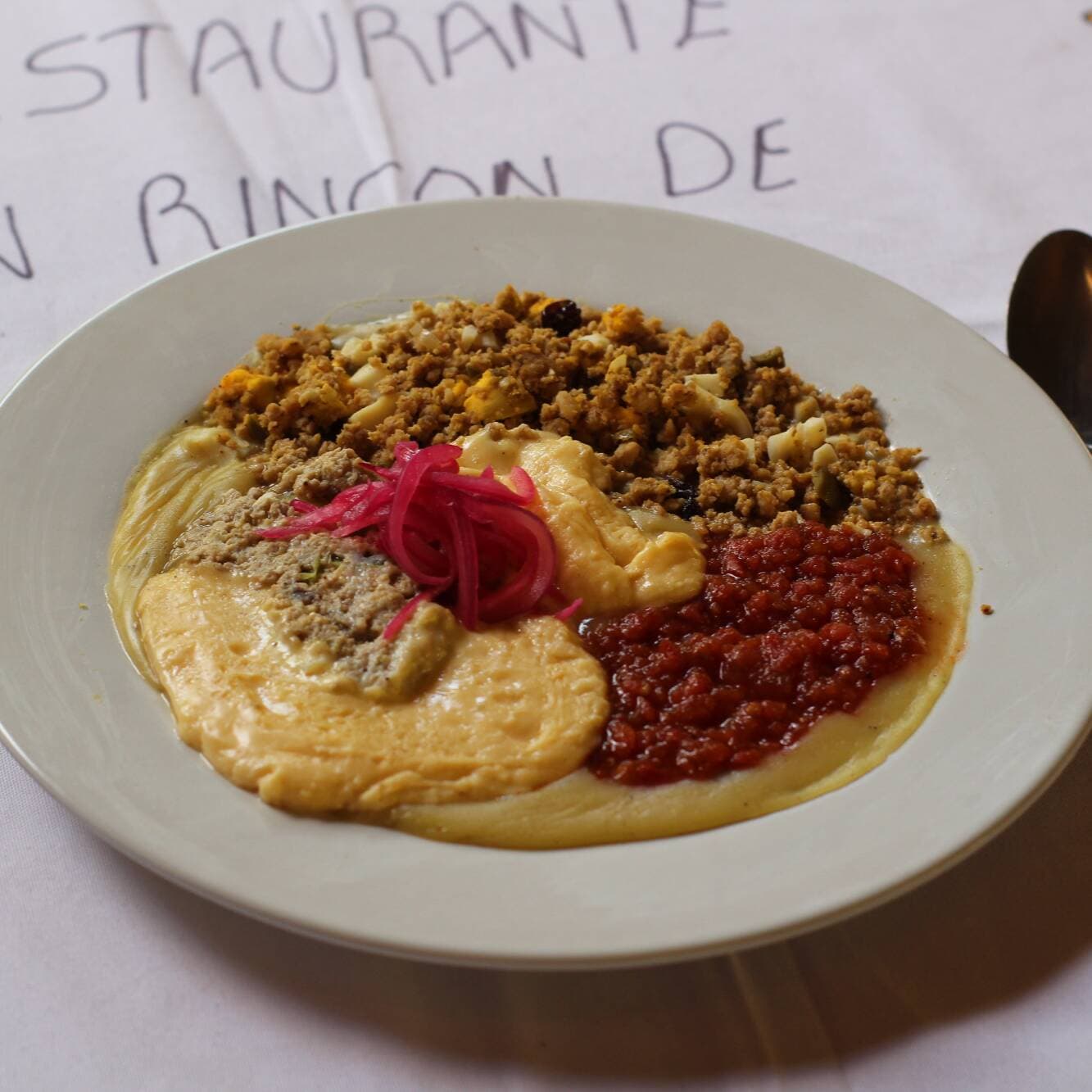 Queso Relleno + Tortillas a mano + Agua Fresca
