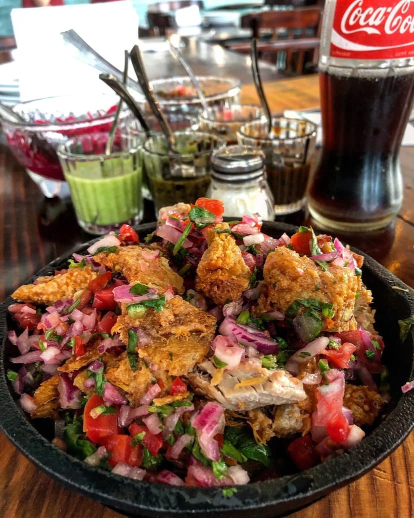 Super Chicharronería  "El Huero"