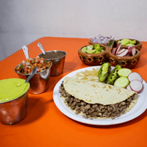 Quesadilla de Maíz con Asada