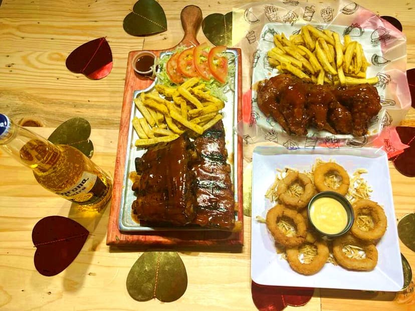 Warner Foods (Villa del Prado)