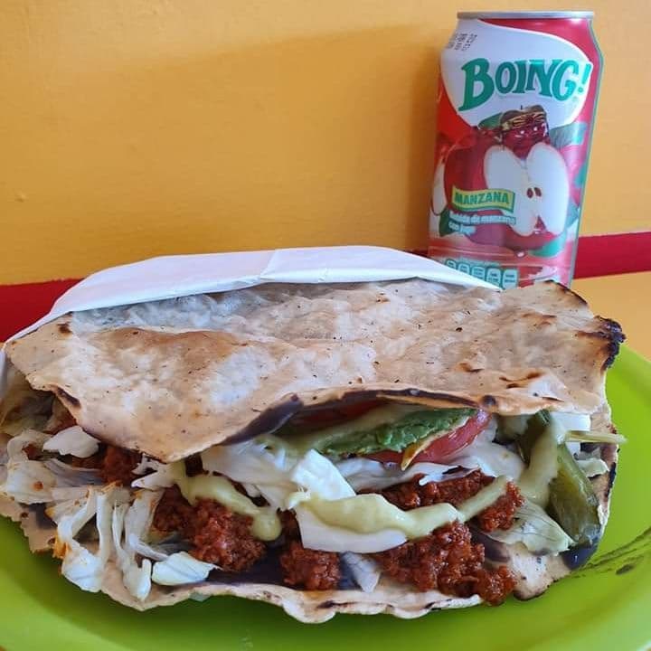 Tlayuda Sencilla