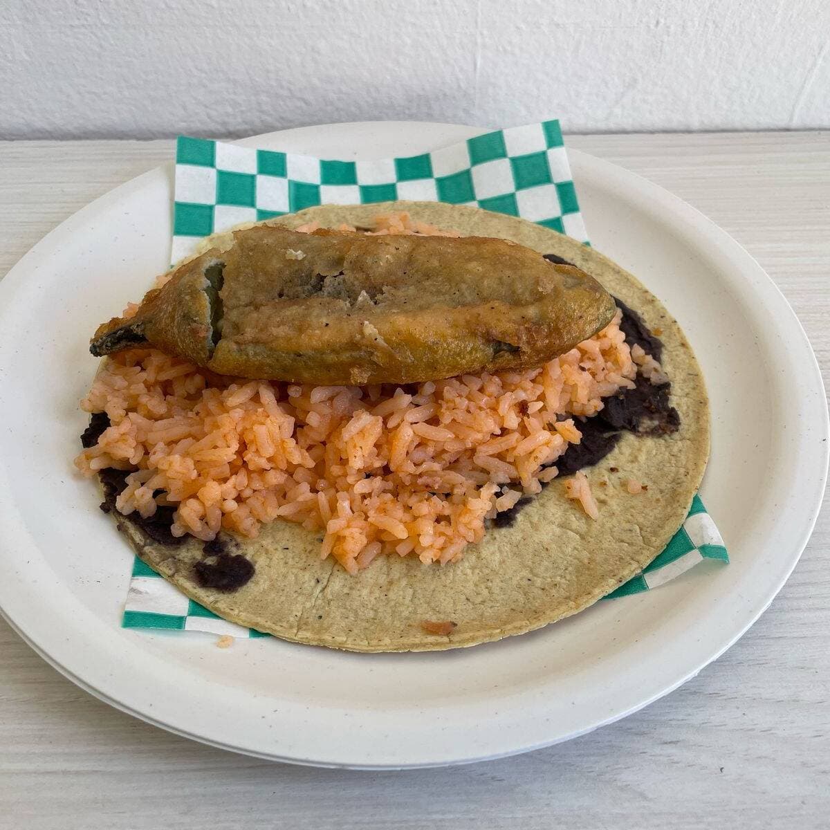 TACO DE CHILE RELLENO
