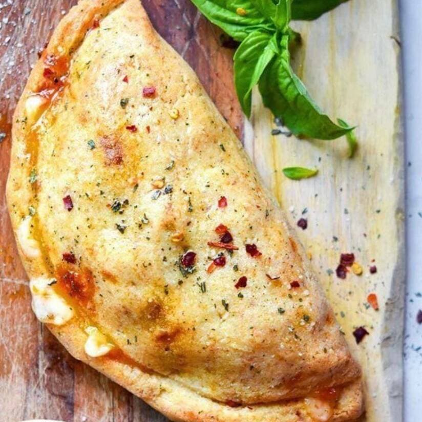 CALZONE + REFRESCO
