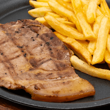 CHULETA DE CERDO + PAPAS FRITAS