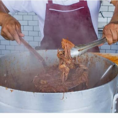 Medio kilo de birria de res
