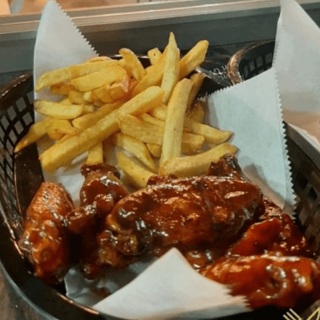 ORDEN DE ALITAS Y PAPAS