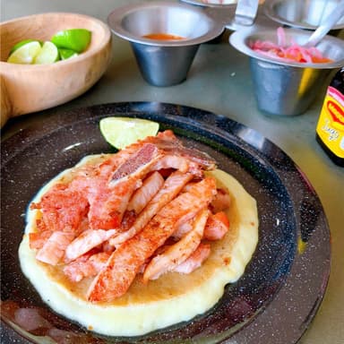 Taquito de Chuleta Ahumada con Queso