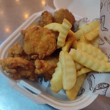 Boneles y Papas Fritas