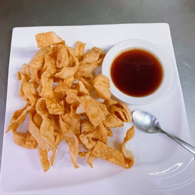 pasta de wantan con salsa agriduce