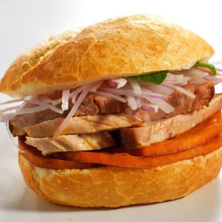 sandwich grande de chicharrón