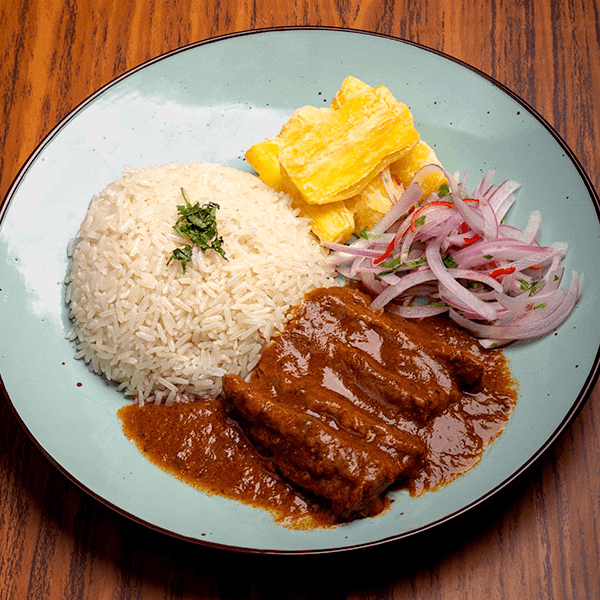 Seco de Res con Yuca