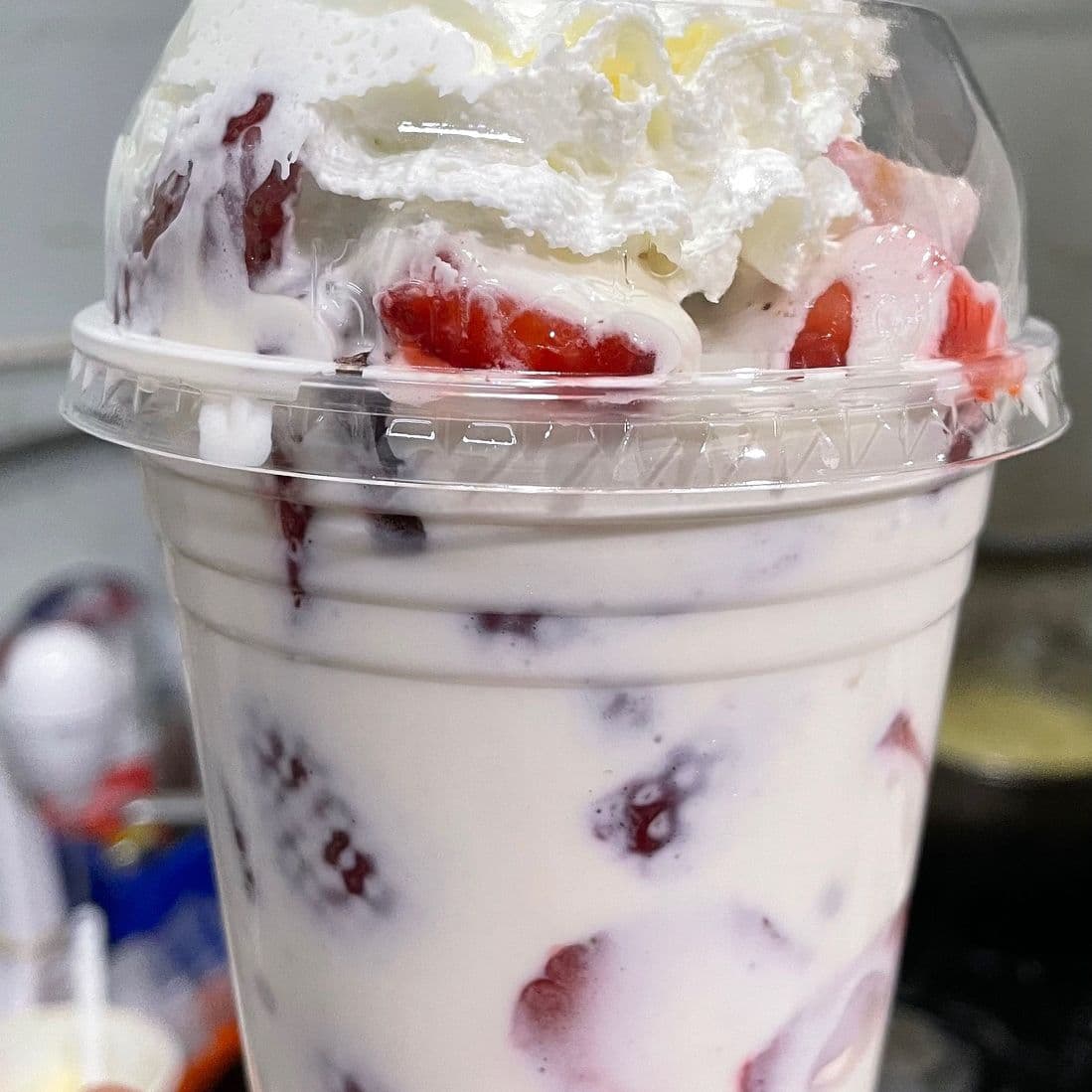 Fresas con Crema Gdes 16oz