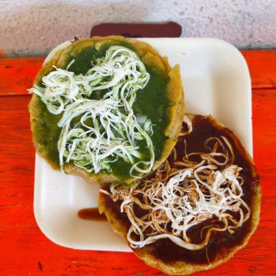 {2}PICADITAS DE QUESILLO SALSA+JUGO BIDA