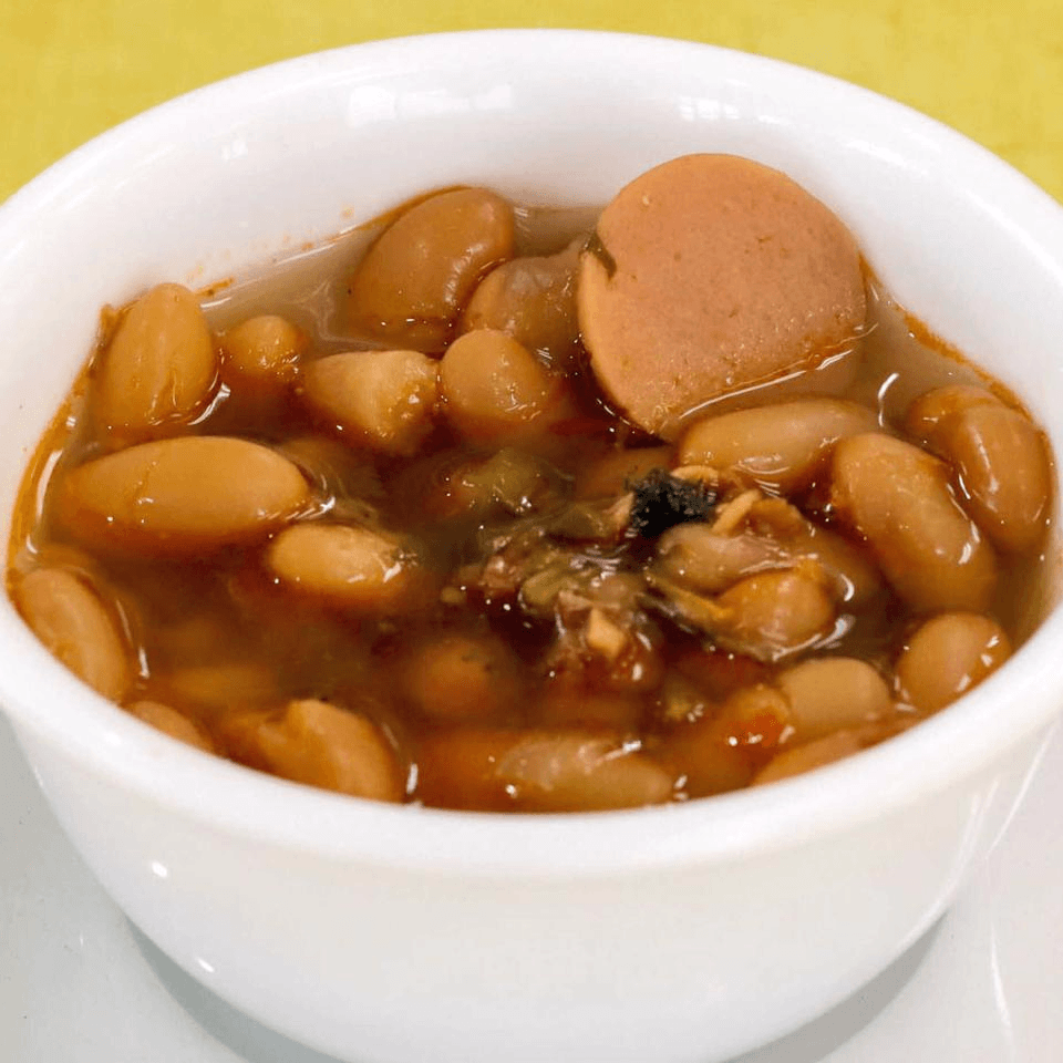 Frijoles Charros Familiares.