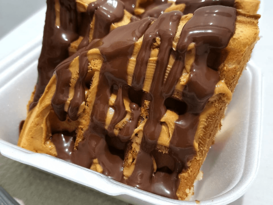 Waffle de Crema de Maní con Nutella