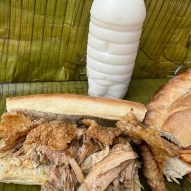 COMBO 2 TORTAS DE LECHON + AGUA HORCHATA