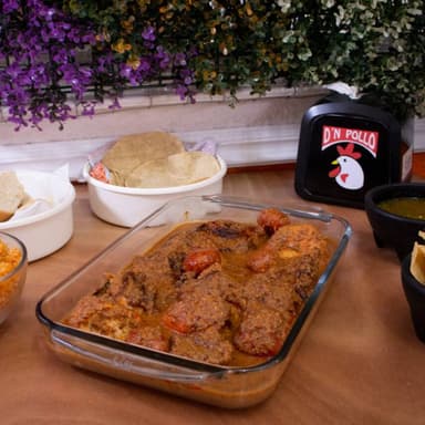 POLLO EN SALSA DE CACAHUATE
