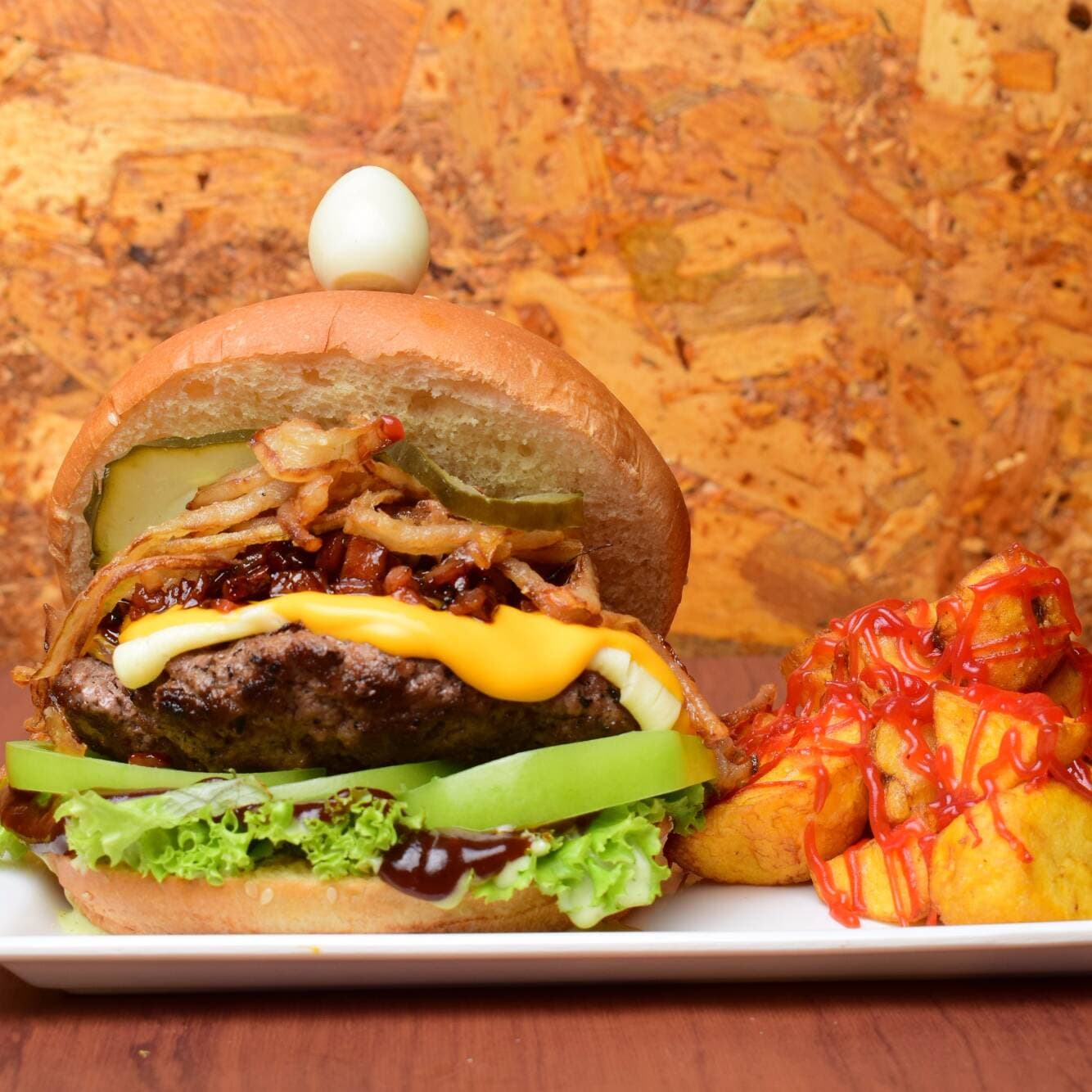 HAMBURGUESA ANGUS DELUXE + PAPAS CRIOLLA
