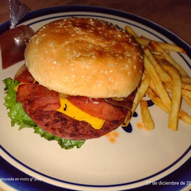 HAMBURGUESA ESPECIAL