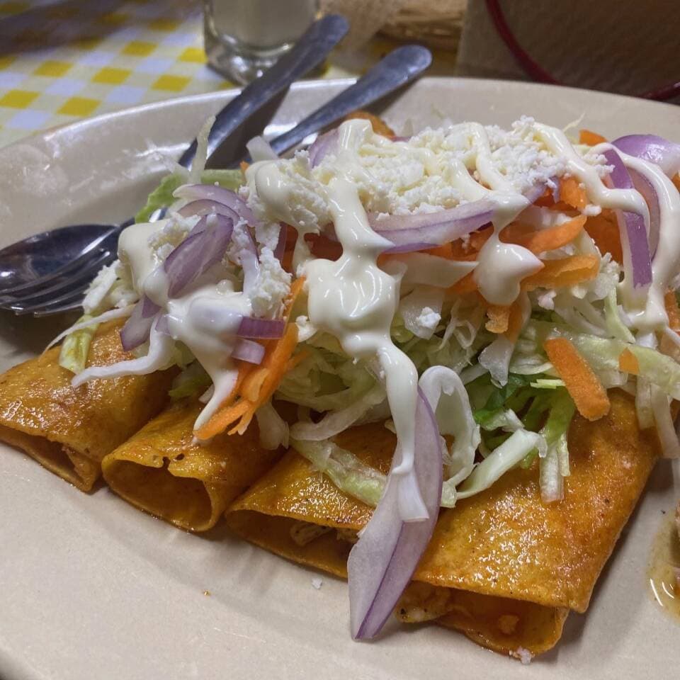 Enchiladas de Queso (3)