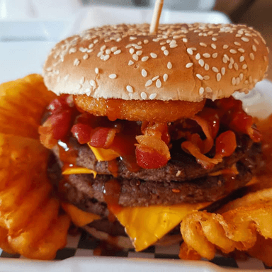 Mega Burger Beef Bbq o Clasica  SIN papas! 🍔🍟
