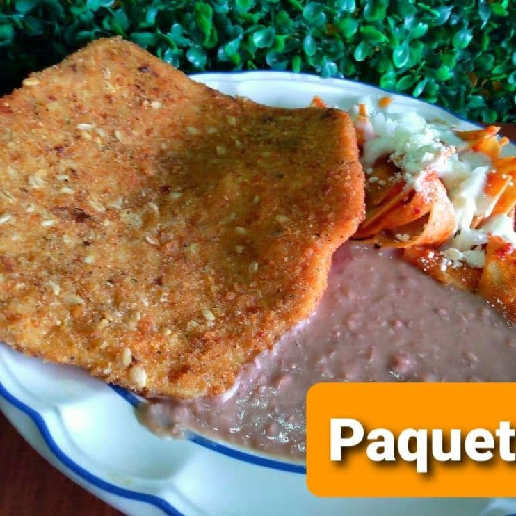 PAQUETE # 5) Milanesa de poll+ Chilaquiles+ Bebida