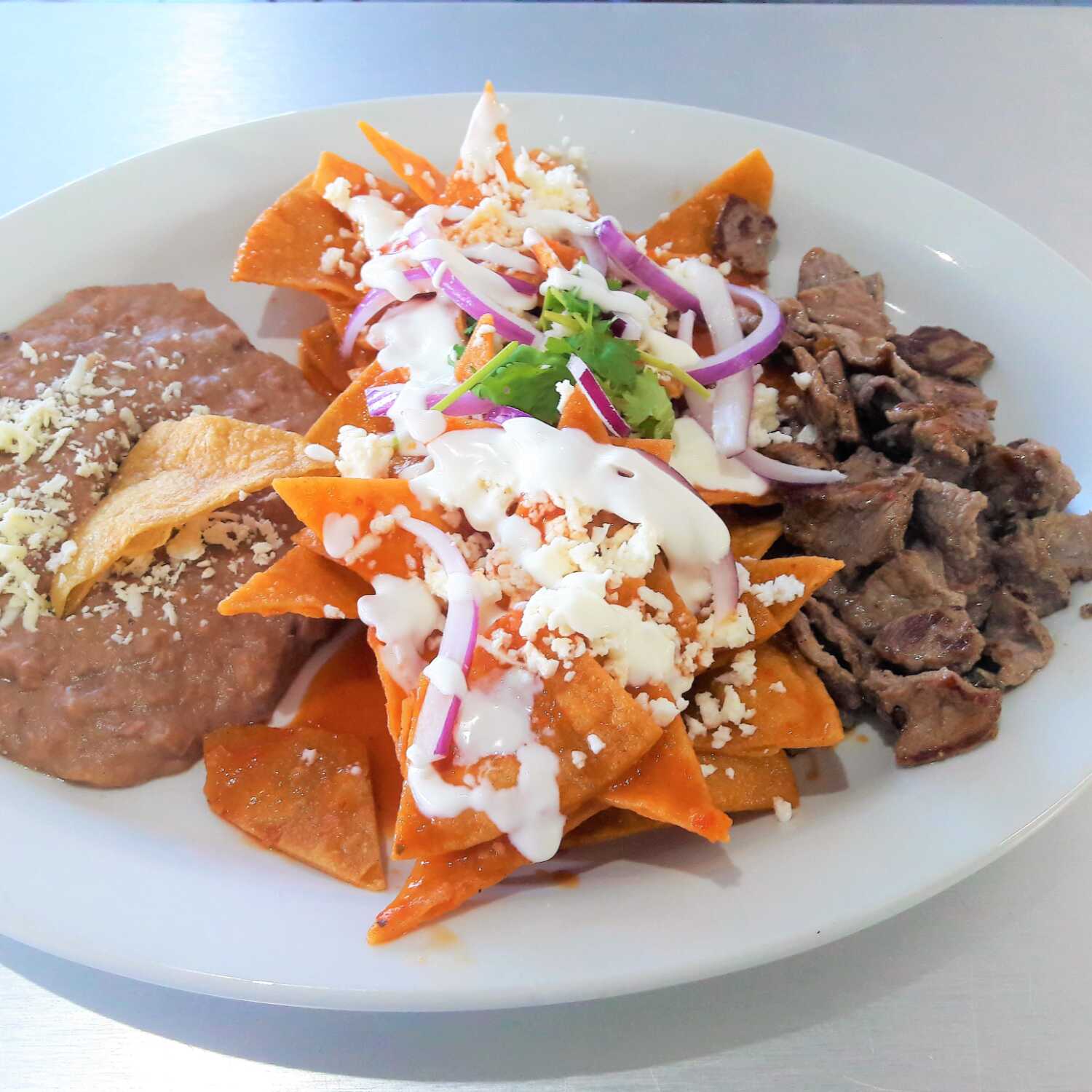 Chilaquiles con Carne Asada
