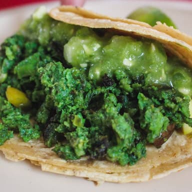Taco de chorizo verde