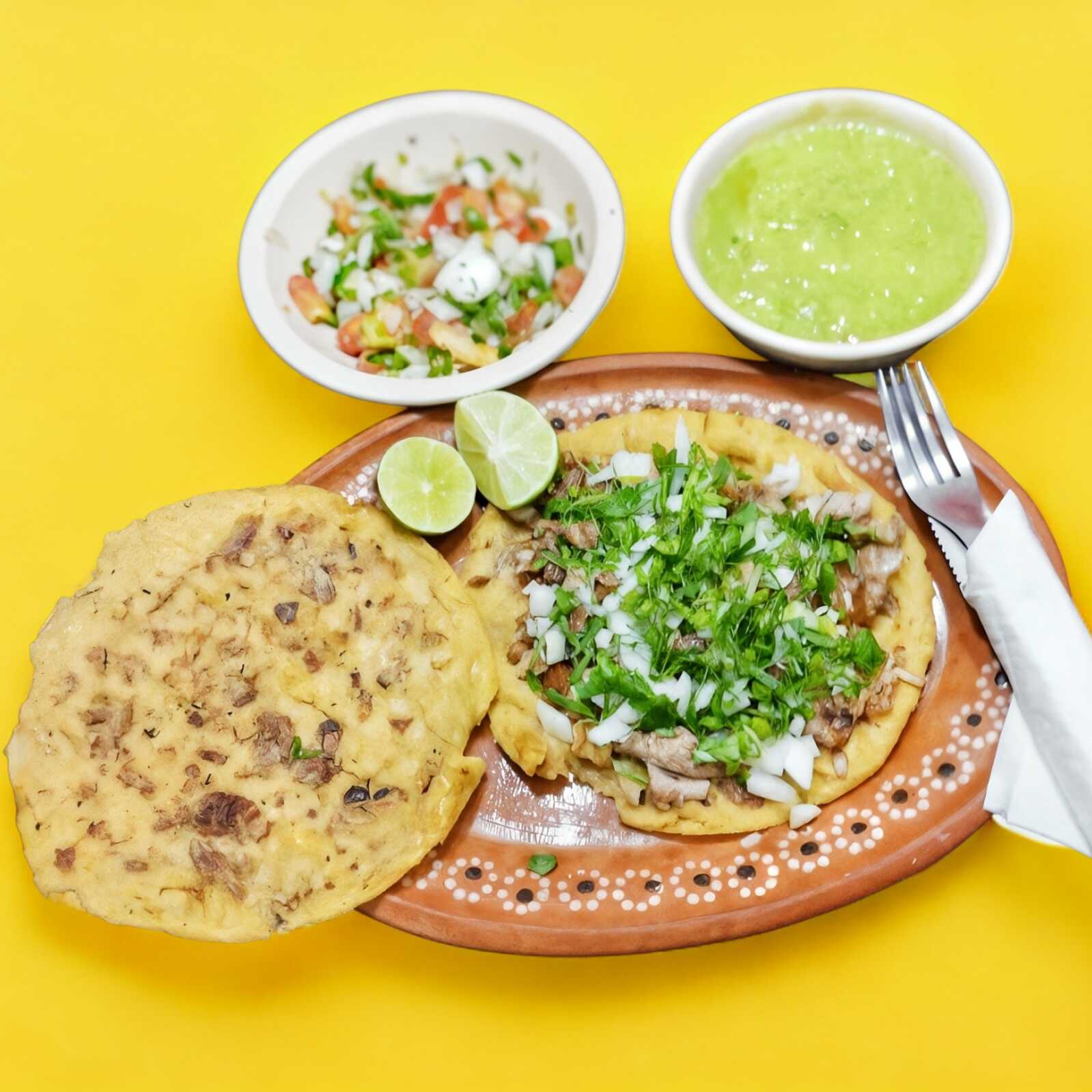 Gordita con Carnitas