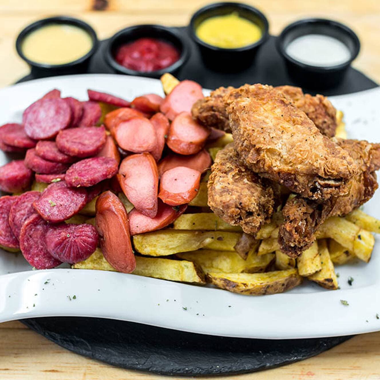 Salchiwings Broaster