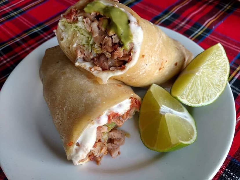 La 14 burritos tacos y mas.
