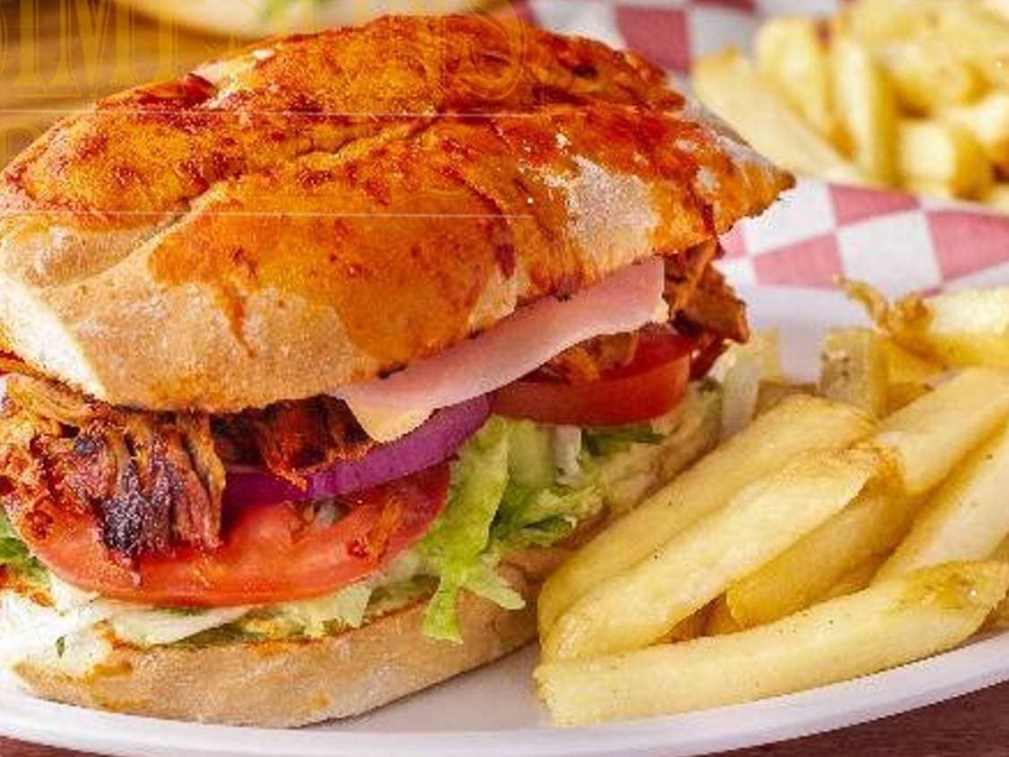 Torta Acompañada de Papas
