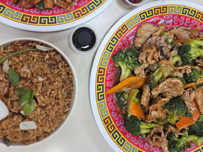Li Feng Comida China (Soriana Los Ángeles).