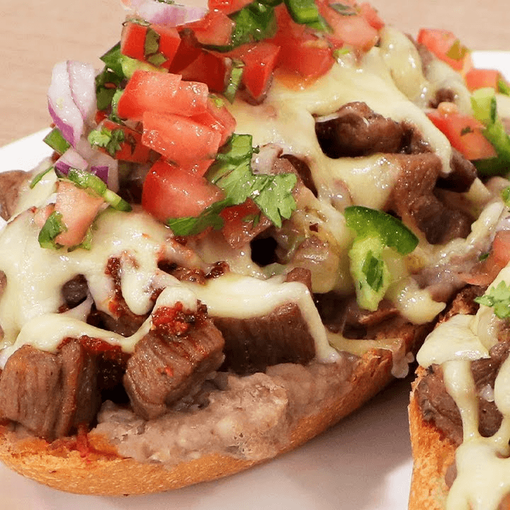 Molletes de Arrachera