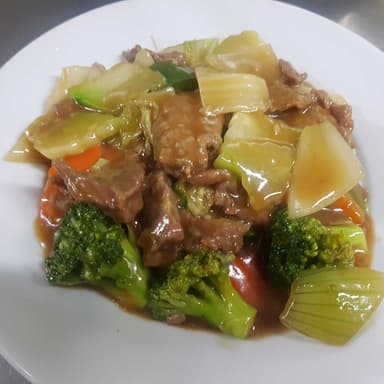 Arroz en Salsa con Carne de Res