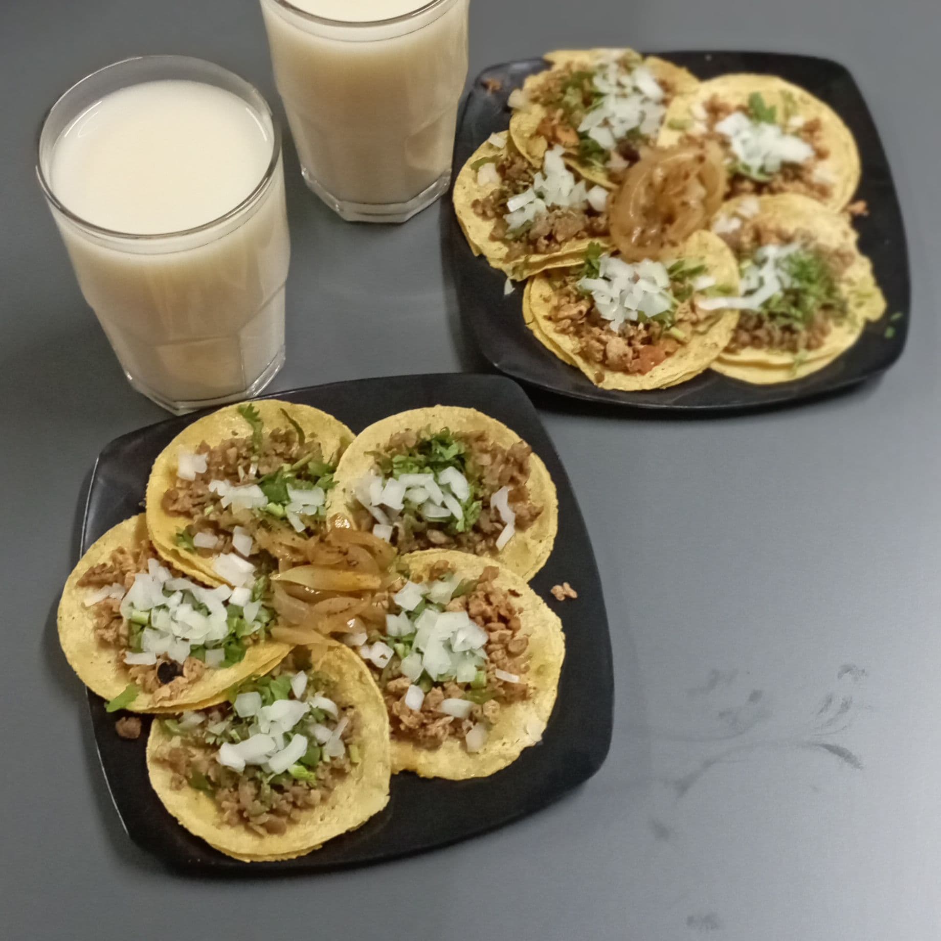 10 Tacos + Agua Fresca Grande del Dia