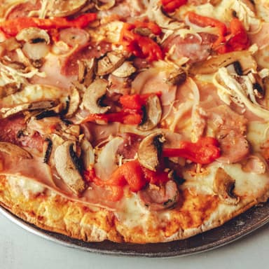 Pizza Vegetales con Carne