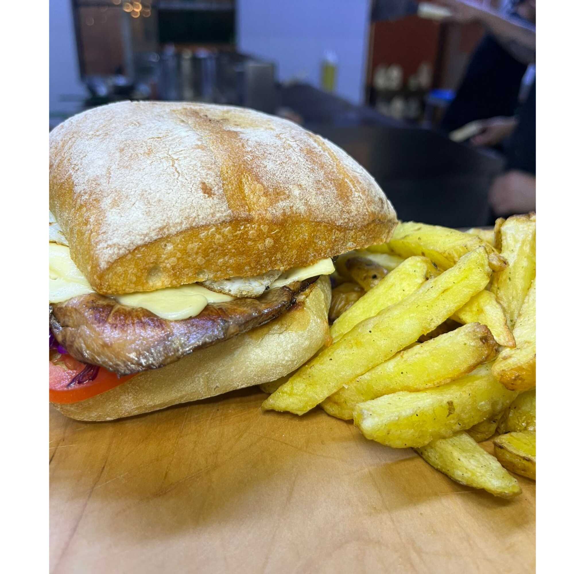 Sándwich de Filete de Pollo Marinado Royal