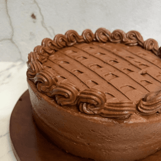 Pastel Grande de Chocolate